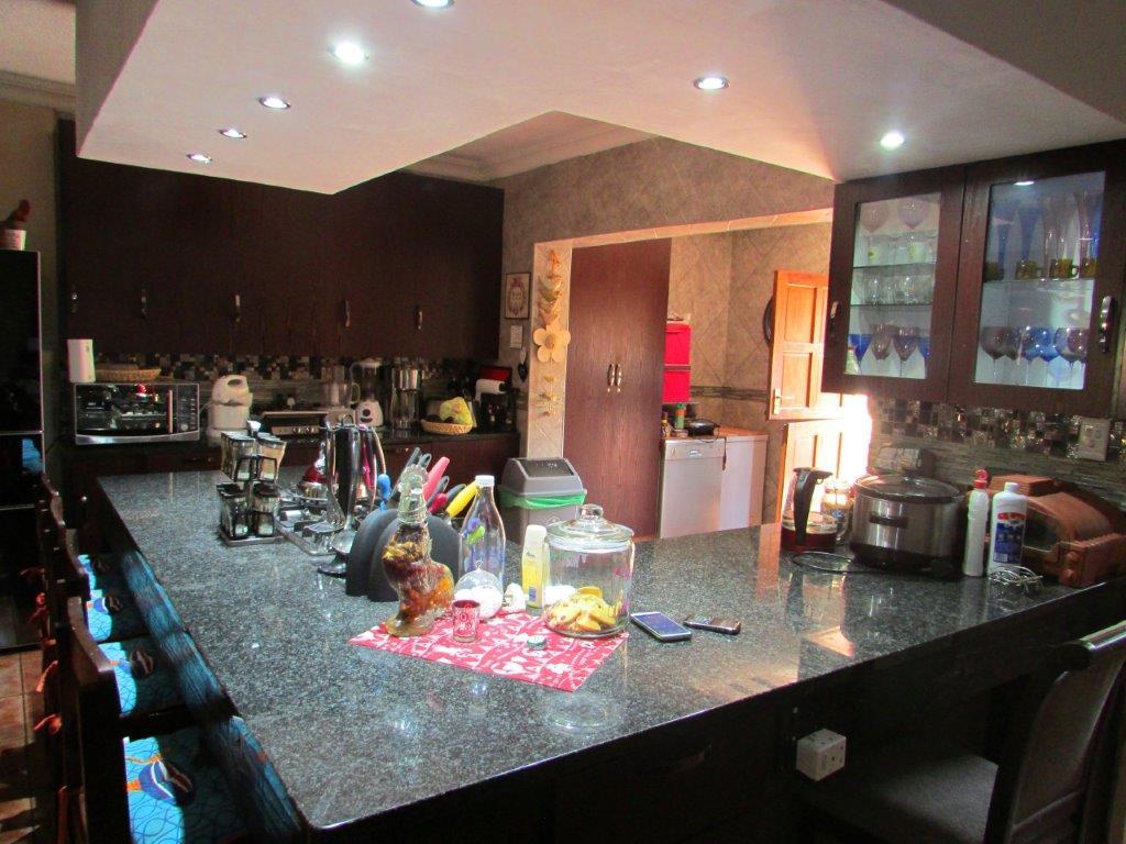 3 Bedroom Property for Sale in Safari Gardens North West